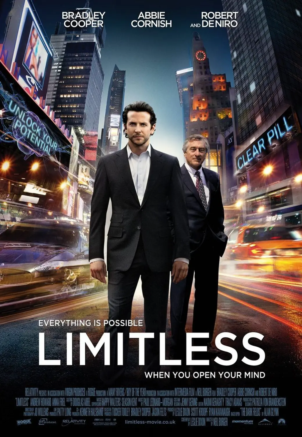 電影海報，兩位男演員並肩站在夜晚的城市街道上，下方印著片名 LIMITLESS 與 WHEN YOU OPEN YOUR MIND。