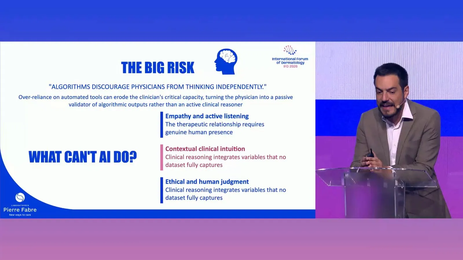 Melo 醫師投影片「The big risk」:上方一句「Algorithms discourage physicians from thinking independently」,下方「What can't AI do?」列出三項:同理與主動傾聽、情境中的臨床直覺、倫理與人的判斷。